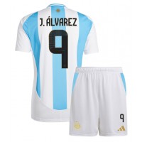 Argentina Julian Alvarez #9 Hjemmebanesæt Børn Copa America 2024 Kortærmet (+ Korte bukser)